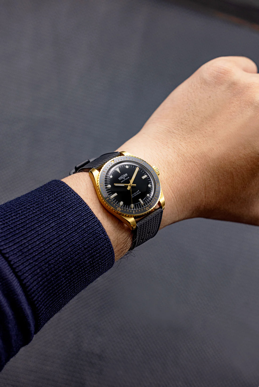 Vulcain Watch - Skindiver Nautique 38mm - Gold & Black