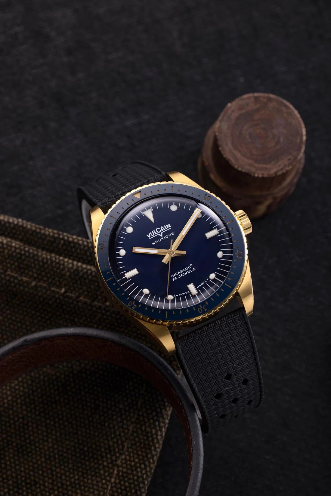 Vulcain Watch - Skindiver Nautique 38mm - Gold & Blue