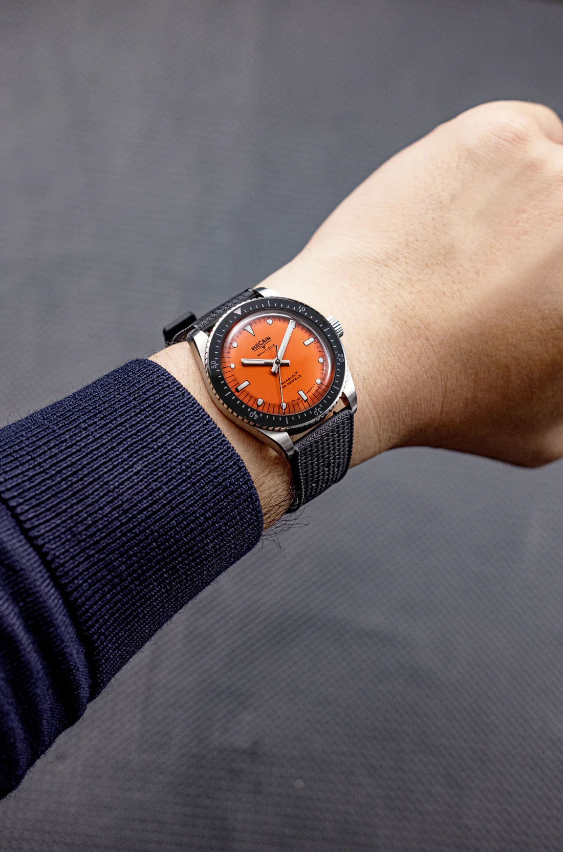 Vulcain Watch - Skindiver Nautique 38mm - Orange (metal bracelet + rubber strap included)